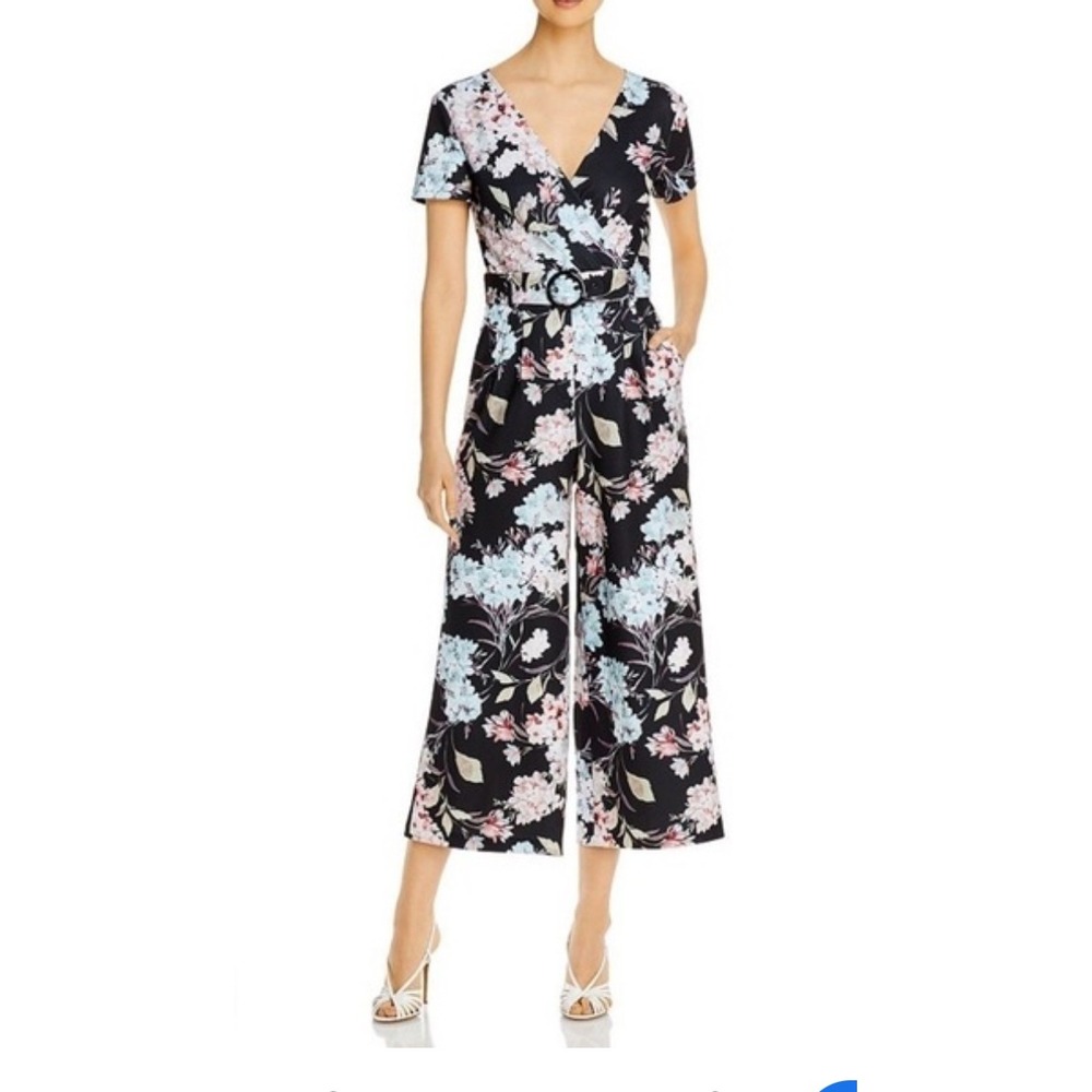 Karl Lagerfeld Paris‎ Floral Wide Leg Jumpsuit Belted V Neck Cap Sleeve Size 2